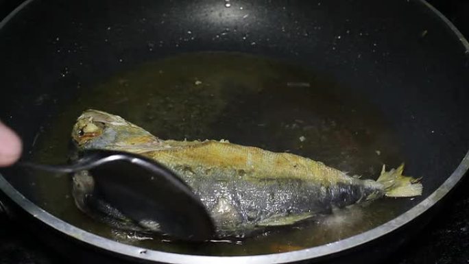 油炸Mackerel