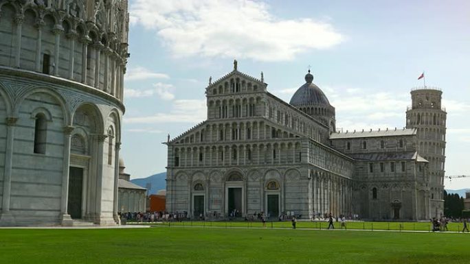 Campo dei Miracoli的比萨斜塔