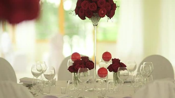 婚礼晚宴的装饰桌