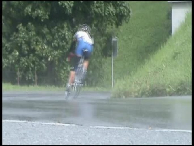 自行车赛手自行车赛手下雨