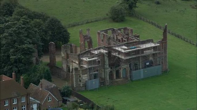 霍顿大厦 (废墟)-鸟瞰图-英格兰，贝德福德郡中部，安普希尔，英国