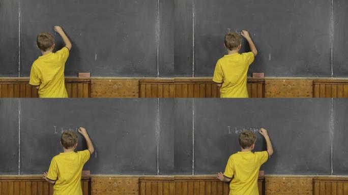 小孩在复古教室的黑板上写字