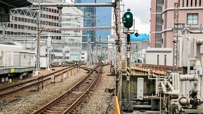 4k时间流逝: JR大阪站的人群
