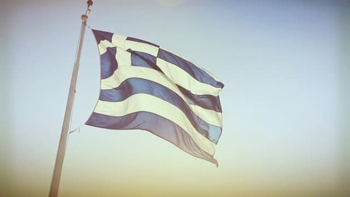 真正的希腊国旗和天空没有人