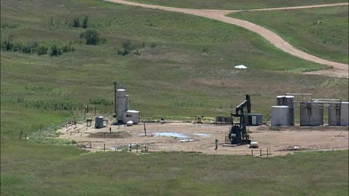 石油和天然气钻探-鸟瞰图-蒙大拿州，罗斯福县，美国