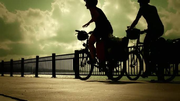 自行车自行车湖边日落