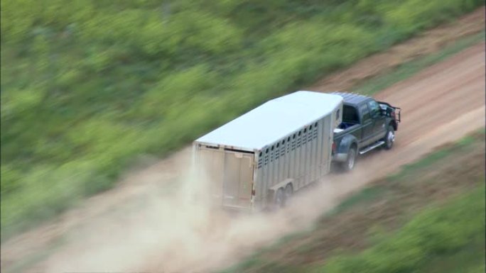 带马箱的卡车-鸟瞰图-美国珀金斯县南达科他州