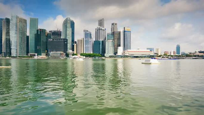 新加坡滨海湾的延时夜景。