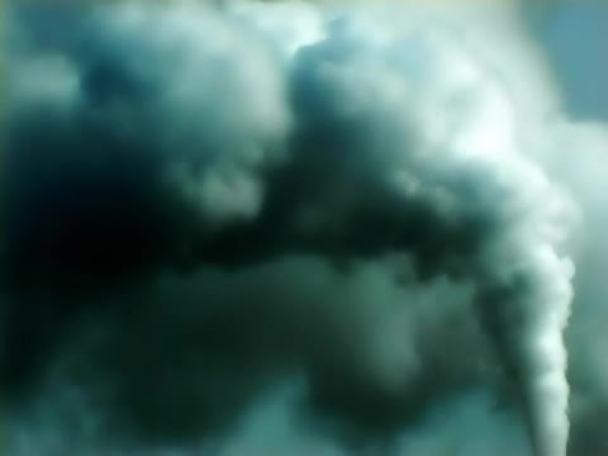 烟雾风暴烟囱污染废气排放石化油化工火电