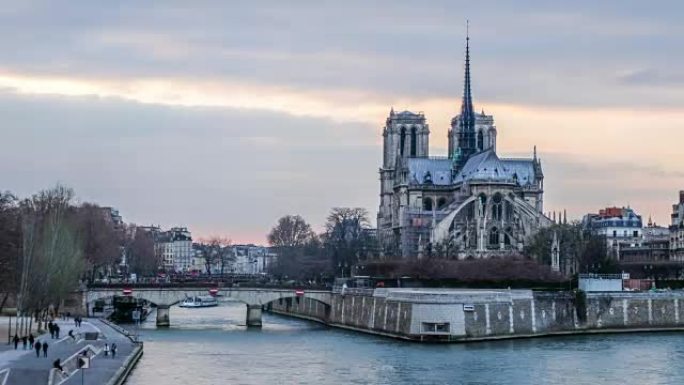 巴黎圣母院日落时像在巴黎
