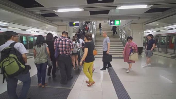 香港地铁慢动作香港地铁人流出行上班下班