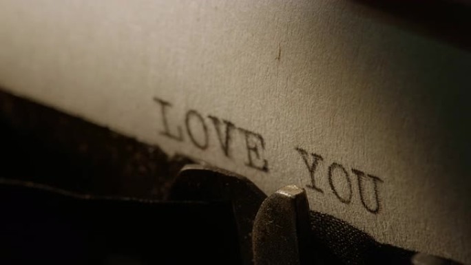 老打字机印刷字的LD型条爱你