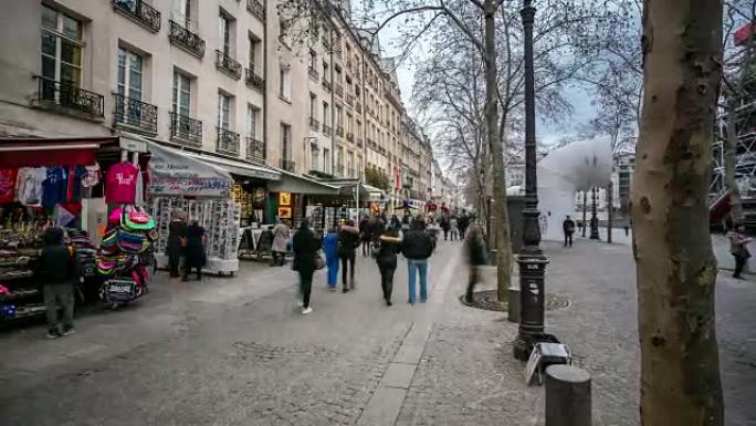 4k延时: 巴黎蓬皮杜广场的行人拥挤