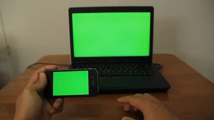 使用笔记本电脑绿屏的用户