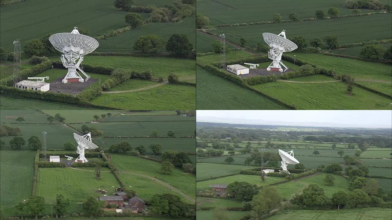 皮克米尔射电望远镜-鸟瞰图-英格兰，柴郡东部，皮克米尔直升机拍摄，航空视频，cineflex，建立镜