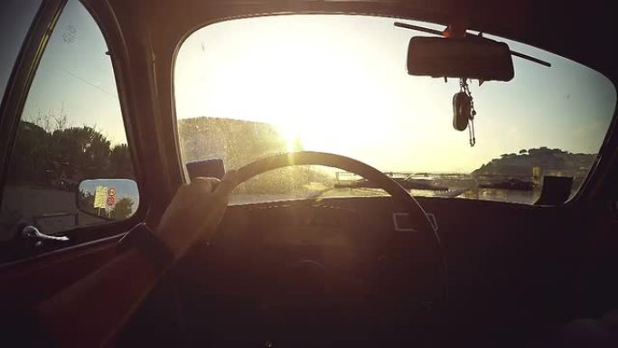 驾驶汽车：内部视图