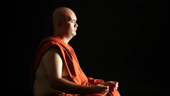 佛教僧侣祈祷
