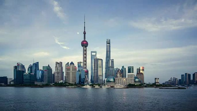 上海的现代城市景观和天际线。延时