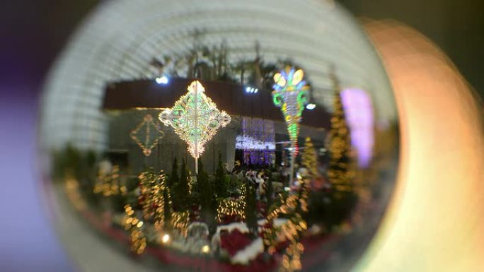 水晶球体现花园圣诞装饰