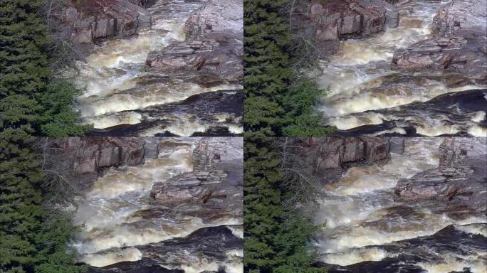 斯威夫特河和瀑布-鸟瞰图-美国卡罗尔县新罕布什尔州