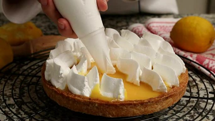 准备柠檬酥皮派