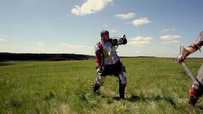 中世纪骑士剑术草原击剑击剑运动
