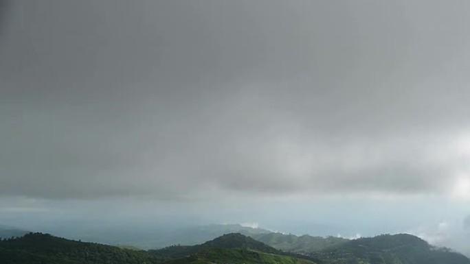 云高山峰水墨山脉