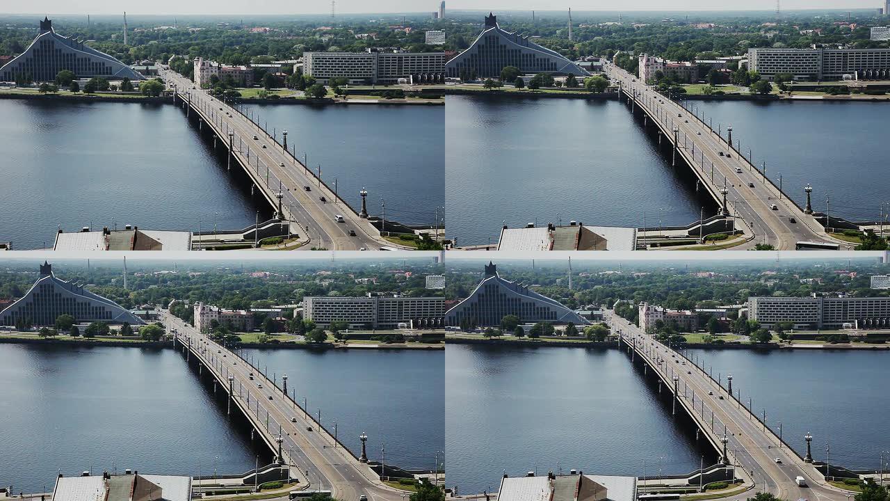 桥上的交通航拍大桥上的车流城市风光城市建