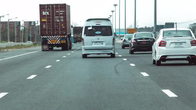 开车。时间流逝