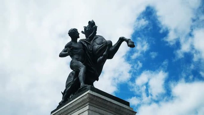 雕像与马和运动员雕像与马和运动员维也纳