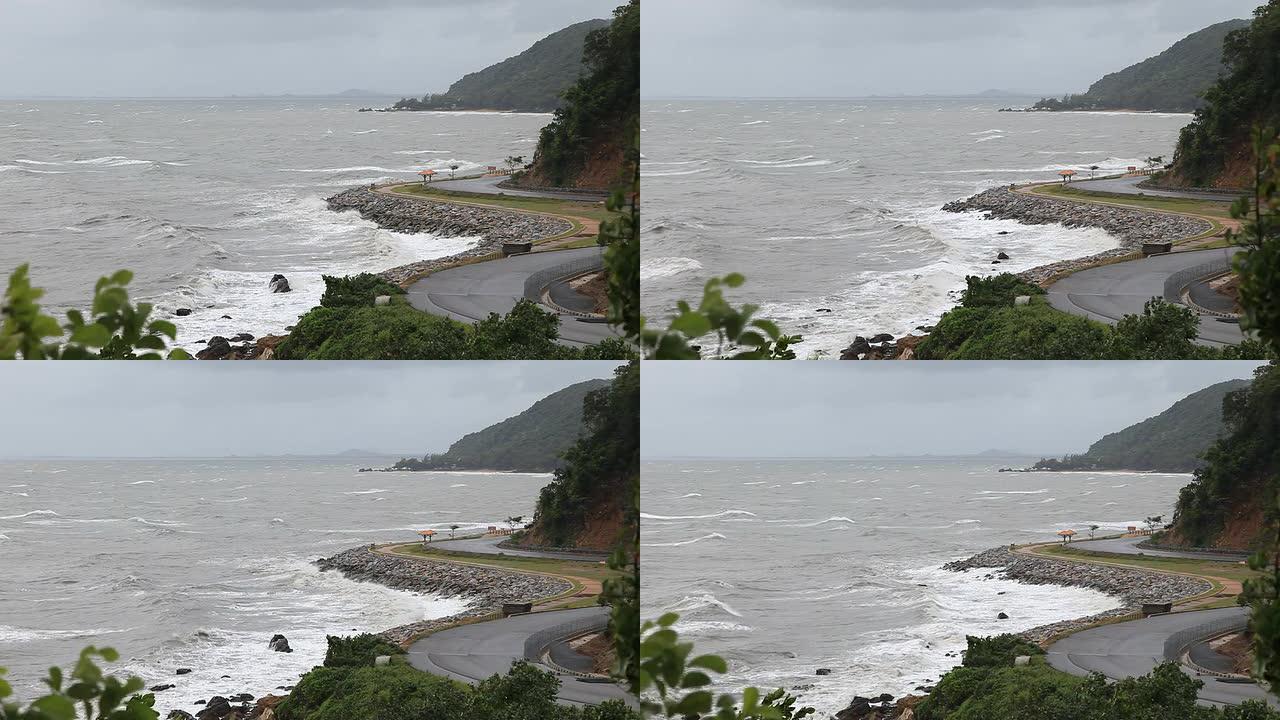 暴风雨来临前，海浪和风都很大