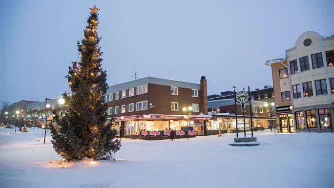 4k时间流逝: 冬季基律纳市的圣诞树