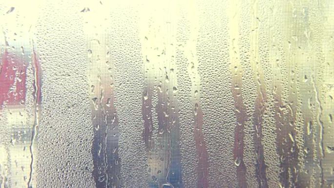 窗户玻璃上的雨水滴-FullHD。