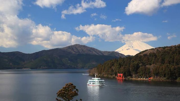 富士山和阿势湖，箱根国家公园，日本。