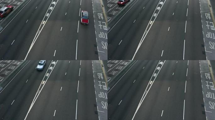 香港城市道路上交通繁忙。