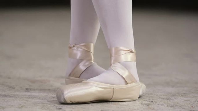 芭蕾优雅艺术脚尖着地特写镜头