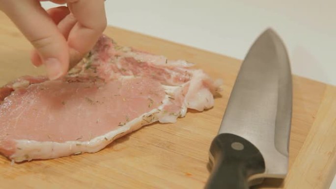 生牛排加辣西餐料理肉食