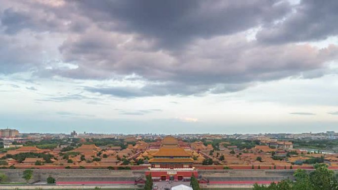 北京故宫从白天到晚上，中国。间隔拍摄。