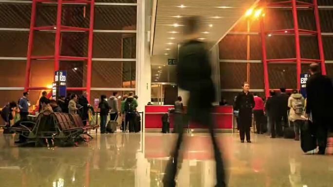 4k时间流逝: 机场的旅客人群
