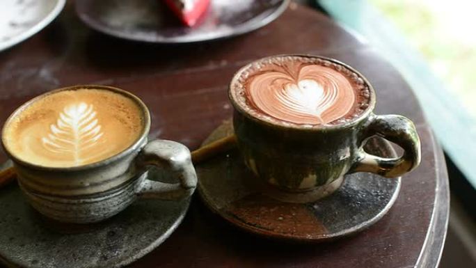 高清: 咖啡和热巧克力