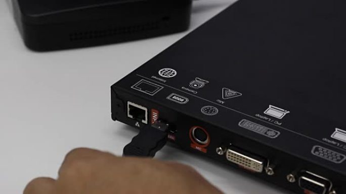 HDMI电缆安装