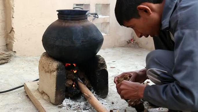 泥浆炉烧火烧柴
