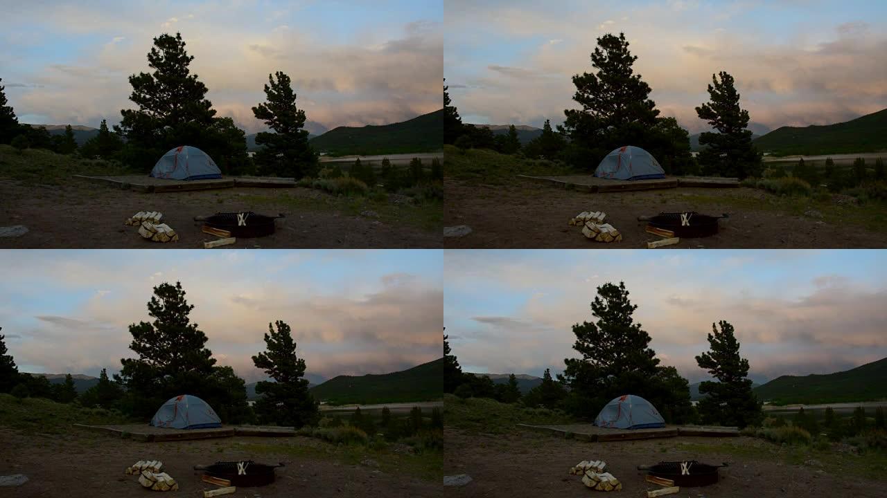 帐篷和篝火为夜空露营和徒步旅行夏季乐趣科罗拉多落基山之夜做好准备