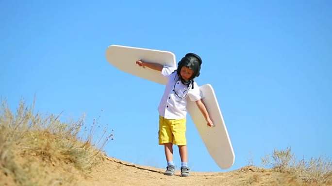 有趣的婴儿学会飞行