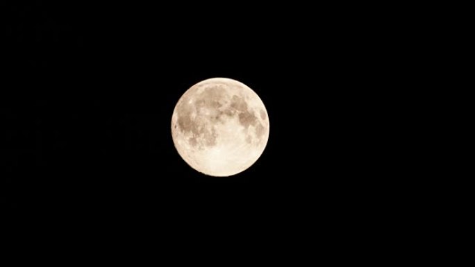 有云的月亮夜黑上升明月光月球月圆夜