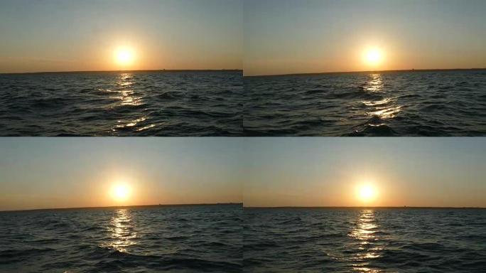 海岸上空的日落