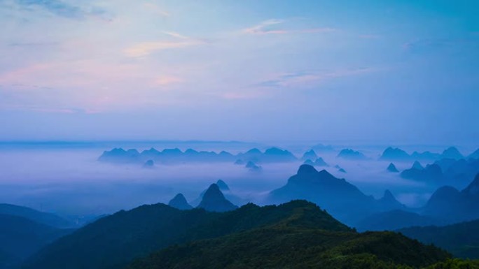 中国广西桂林，黄昏的桂林山