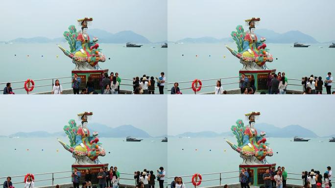 中国香港-2015年10月11日: 位于浅水湾东南端的Kwum Yam道教神社。，香港-天后庙浅水湾