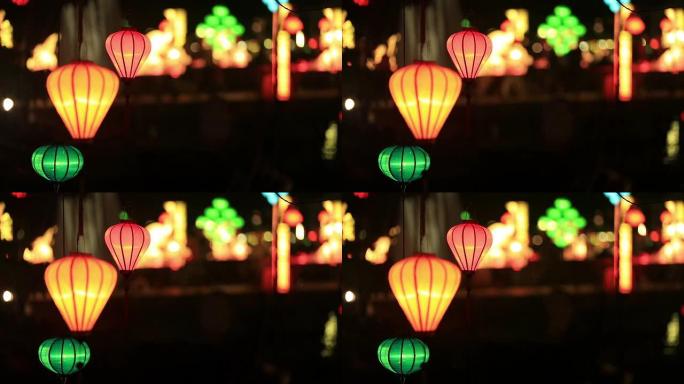 越南会安夜间市场上的越南照明灯