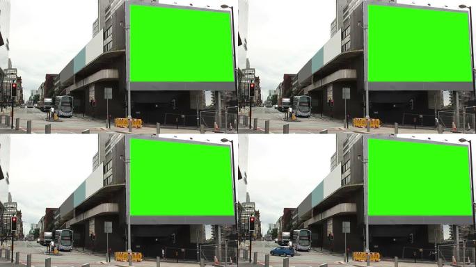 城市中巨大的广告牌-绿色屏幕